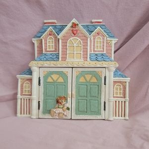 🎩Vintage Burnes House With Bear Photo Frame📌 FINAL PRICE